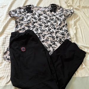 Koi Scrub set